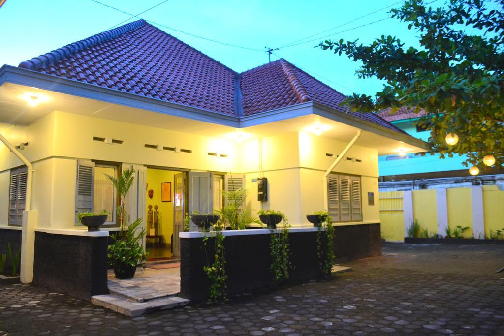 The Kresna Hotel Yogyakarta Dış mekan fotoğraf